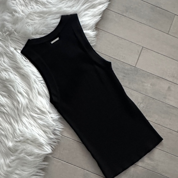 Michael Kors Ribbed Tank Top - Picture 2 of 5